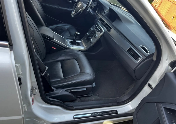 Volvo V70 cena 44900 przebieg: 244041, rok produkcji 2015 z Rzeszów małe 631